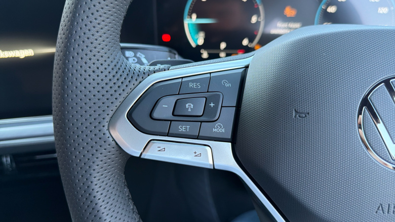 Volkswagen Touareg 3.0 V6 TDI 4Motion 286 Black Edition 5dr Tip Auto Diesel Estate